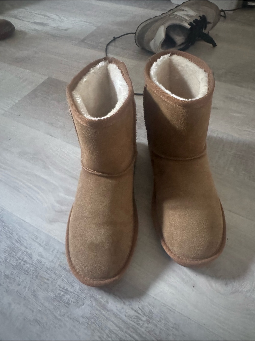 Classic Women's Shearling Lined Short Winter Boots - Chestnut